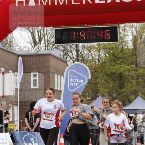 13.04.2025 - Hammer Lauf A. Gomolzig http://msf.ph/oto/7630295 13.04.2025 12:47:44 Ziel 879, 880, 1569, 1570 meine-sportfotos.de