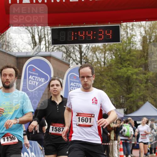 13.04.2025 - Hammer Lauf A. Gomolzig http://msf.ph/oto/7630819 13.04.2025 12:44:32 Ziel 276, 730, 974, 1033, 1139, 1552, 1587, 1601, 1846, 1861, 1865 meine-sportfotos.de