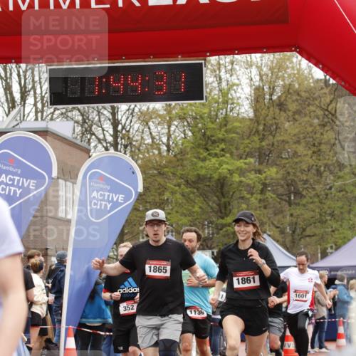 13.04.2025 - Hammer Lauf A. Gomolzig http://msf.ph/oto/7630843 13.04.2025 12:44:29 Ziel 276, 730, 974, 1033, 1139, 1587, 1601, 1861, 1865 meine-sportfotos.de