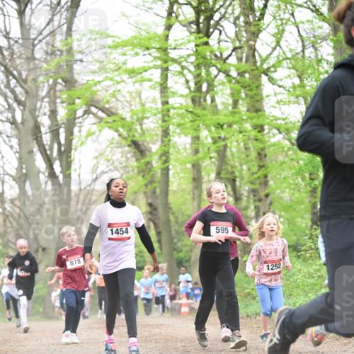 13.04.2025 - Hammer Lauf Dr. Thomas Lammeyer http://msf.ph/oto/7631147 13.04.2025 09:24:36 Laufen 878, 1454, 595, 1252 meine-sportfotos.de