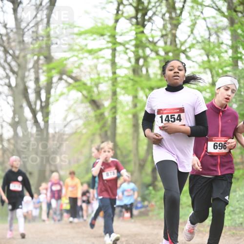13.04.2025 - Hammer Lauf Dr. Thomas Lammeyer http://msf.ph/oto/7631200 13.04.2025 09:24:37 Laufen 878, 15, 1454, 15, 696 meine-sportfotos.de