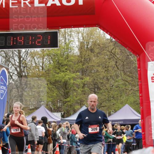 13.04.2025 - Hammer Lauf A. Gomolzig http://msf.ph/oto/7631516 13.04.2025 12:41:19 Ziel 242, 309, 1297, 1963 meine-sportfotos.de