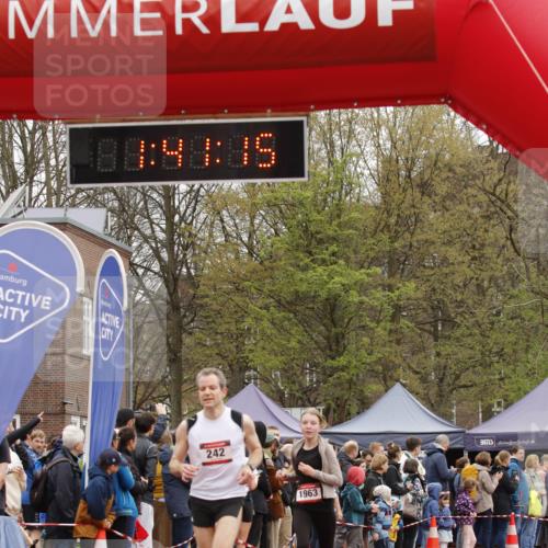 13.04.2025 - Hammer Lauf A. Gomolzig http://msf.ph/oto/7631541 13.04.2025 12:41:13 Ziel 242, 1125, 1963 meine-sportfotos.de