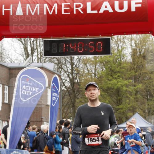 13.04.2025 - Hammer Lauf A. Gomolzig http://msf.ph/oto/7631622 13.04.2025 12:40:48 Ziel 379, 495, 1027, 1135, 1144, 1875, 1954 meine-sportfotos.de