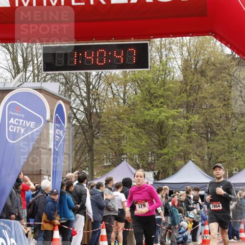 13.04.2025 - Hammer Lauf A. Gomolzig http://msf.ph/oto/7631639 13.04.2025 12:40:45 Ziel 379, 495, 1027, 1135, 1144, 1897, 1954 meine-sportfotos.de