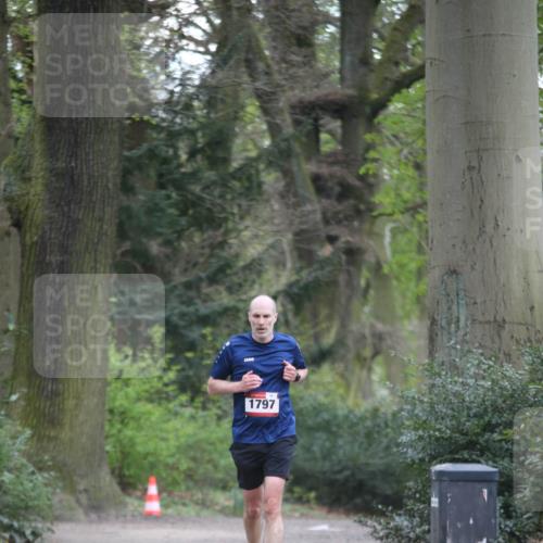 13.04.2025 - Hammer Lauf Jannik Wohlers http://msf.ph/oto/7631884 13.04.2025 10:28:43 Laufen 1797 meine-sportfotos.de