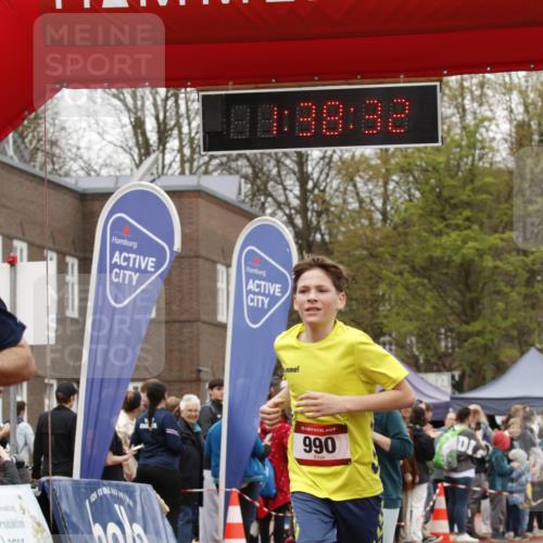 13.04.2025 - Hammer Lauf A. Gomolzig http://msf.ph/oto/7631934 13.04.2025 12:38:30 Ziel 380, 479, 736, 990, 1371, 1837, 1843, 1845 meine-sportfotos.de