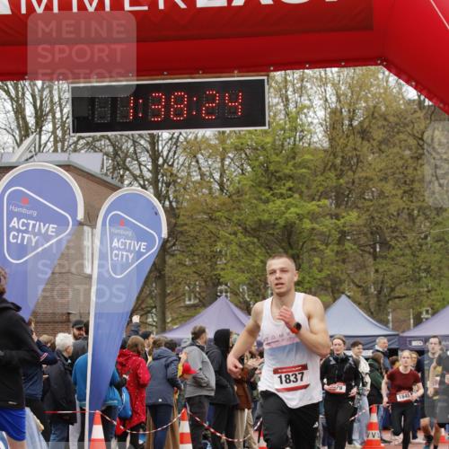 13.04.2025 - Hammer Lauf A. Gomolzig http://msf.ph/oto/7631976 13.04.2025 12:38:23 Ziel 380, 479, 1371, 1837, 1843, 1845 meine-sportfotos.de