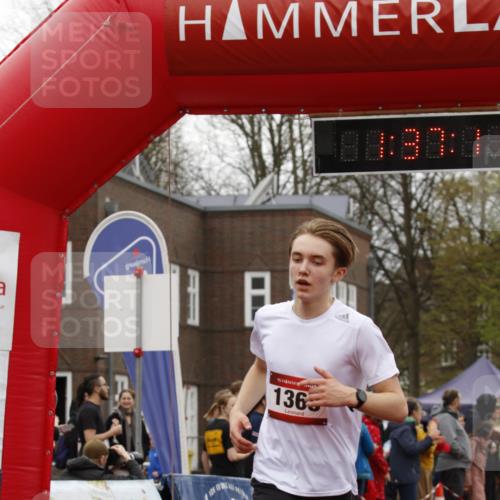 13.04.2025 - Hammer Lauf A. Gomolzig http://msf.ph/oto/7632276 13.04.2025 12:37:09 Ziel 18, 335, 1364, 1368, 1999 meine-sportfotos.de