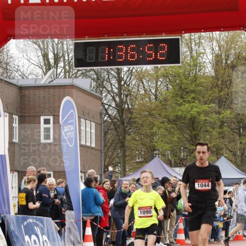 13.04.2025 - Hammer Lauf A. Gomolzig http://msf.ph/oto/7632369 13.04.2025 12:36:51 Ziel 177, 1044, 1090, 1208, 1983 meine-sportfotos.de