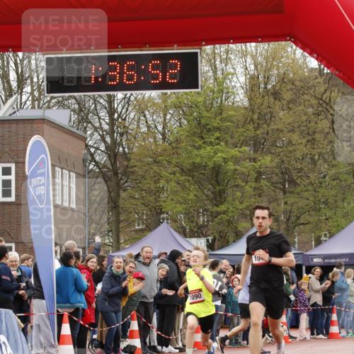 13.04.2025 - Hammer Lauf A. Gomolzig http://msf.ph/oto/7632379 13.04.2025 12:36:50 Ziel 177, 1044, 1090, 1208, 1344, 1983 meine-sportfotos.de