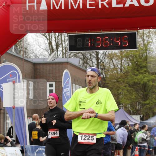 13.04.2025 - Hammer Lauf A. Gomolzig http://msf.ph/oto/7632431 13.04.2025 12:36:43 Ziel 177, 1208, 1225, 1344, 1983 meine-sportfotos.de