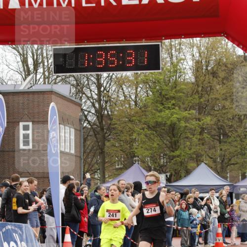 13.04.2025 - Hammer Lauf A. Gomolzig http://msf.ph/oto/7632604 13.04.2025 12:35:30 Ziel 241, 274, 315 meine-sportfotos.de