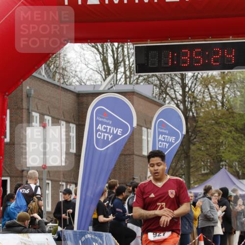 13.04.2025 - Hammer Lauf A. Gomolzig http://msf.ph/oto/7632616 13.04.2025 12:35:22 Ziel 927, 1098 meine-sportfotos.de