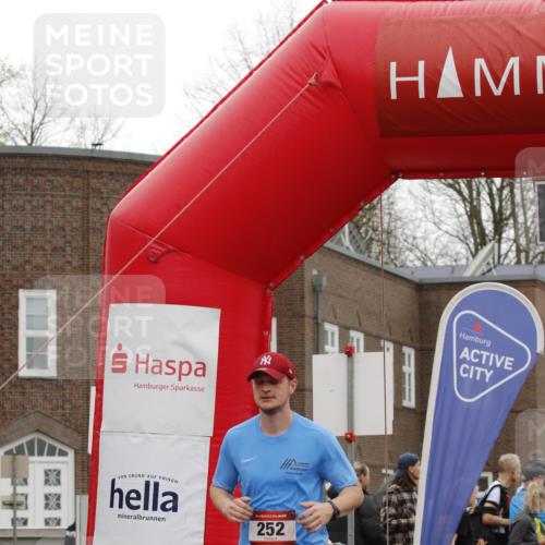 13.04.2025 - Hammer Lauf A. Gomolzig http://msf.ph/oto/7633064 13.04.2025 12:32:05 Ziel 252 meine-sportfotos.de