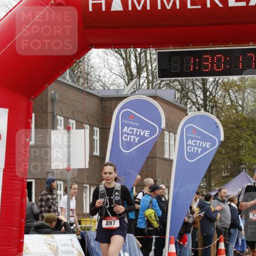13.04.2025 - Hammer Lauf A. Gomolzig http://msf.ph/oto/7633421 13.04.2025 12:30:15 Ziel 15, 170, 320, 897 meine-sportfotos.de
