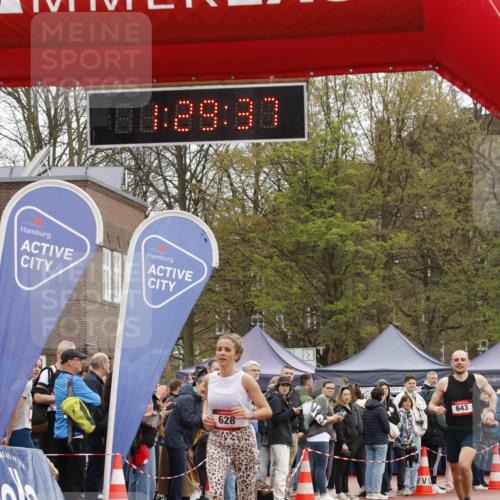 13.04.2025 - Hammer Lauf A. Gomolzig http://msf.ph/oto/7633576 13.04.2025 12:29:35 Ziel 628, 643 meine-sportfotos.de