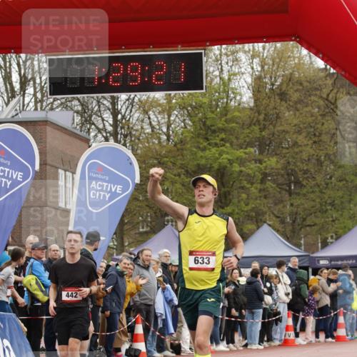13.04.2025 - Hammer Lauf A. Gomolzig http://msf.ph/oto/7633601 13.04.2025 12:29:19 Ziel 442, 633, 1810 meine-sportfotos.de