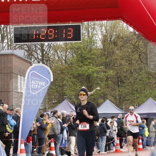 13.04.2025 - Hammer Lauf A. Gomolzig http://msf.ph/oto/7633652 13.04.2025 12:29:11 Ziel 21, 738, 1810 meine-sportfotos.de