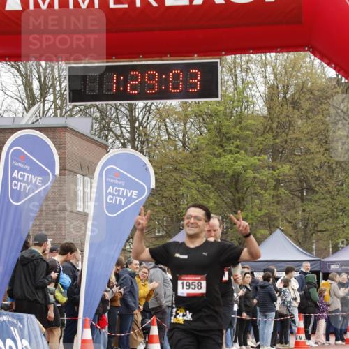 13.04.2025 - Hammer Lauf A. Gomolzig http://msf.ph/oto/7633717 13.04.2025 12:29:02 Ziel 21, 444, 1051, 1930, 1958 meine-sportfotos.de