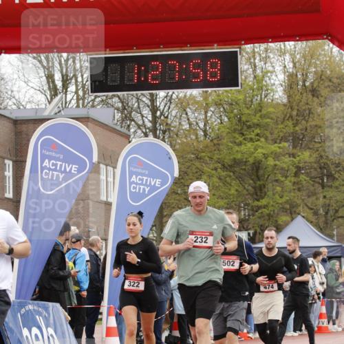 13.04.2025 - Hammer Lauf A. Gomolzig http://msf.ph/oto/7633820 13.04.2025 12:27:56 Ziel 232, 322, 474, 502, 548, 1776, 1896, 1948 meine-sportfotos.de