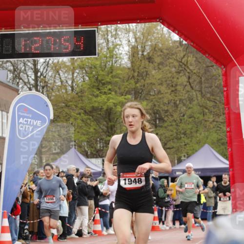 13.04.2025 - Hammer Lauf A. Gomolzig http://msf.ph/oto/7633845 13.04.2025 12:27:52 Ziel 232, 432, 502, 548, 1776, 1896, 1948 meine-sportfotos.de