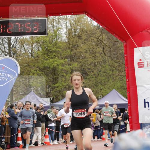 13.04.2025 - Hammer Lauf A. Gomolzig http://msf.ph/oto/7633851 13.04.2025 12:27:52 Ziel 232, 432, 502, 548, 1776, 1896, 1948 meine-sportfotos.de