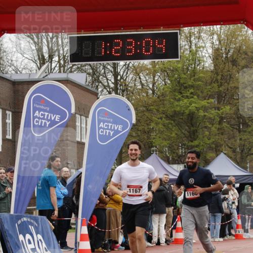 13.04.2025 - Hammer Lauf A. Gomolzig http://msf.ph/oto/7634472 13.04.2025 12:23:03 Ziel 1166, 1167 meine-sportfotos.de