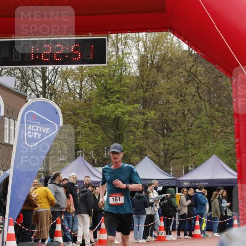 13.04.2025 - Hammer Lauf A. Gomolzig http://msf.ph/oto/7634522 13.04.2025 12:22:50 Ziel 161 meine-sportfotos.de