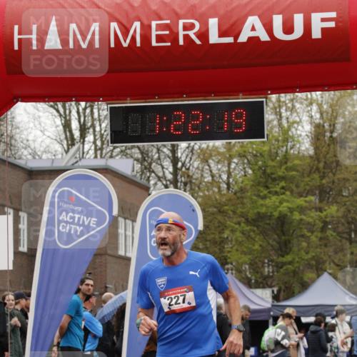 13.04.2025 - Hammer Lauf A. Gomolzig http://msf.ph/oto/7634581 13.04.2025 12:22:18 Ziel 227, 251, 1783 meine-sportfotos.de