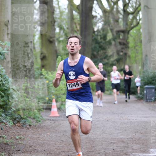 13.04.2025 - Hammer Lauf Jannik Wohlers http://msf.ph/oto/7634655 13.04.2025 12:32:16 Laufen 1249 meine-sportfotos.de