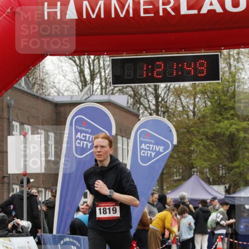 13.04.2025 - Hammer Lauf A. Gomolzig http://msf.ph/oto/7634657 13.04.2025 12:21:48 Ziel 950, 1819, 1900 meine-sportfotos.de
