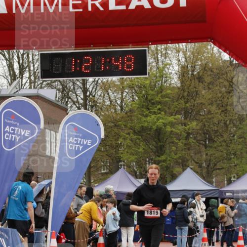 13.04.2025 - Hammer Lauf A. Gomolzig http://msf.ph/oto/7634669 13.04.2025 12:21:46 Ziel 950, 1819, 1900 meine-sportfotos.de