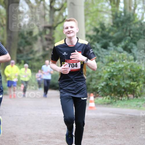 13.04.2025 - Hammer Lauf Jannik Wohlers http://msf.ph/oto/7634988 13.04.2025 12:50:16 Laufen 693, 15, 704 meine-sportfotos.de