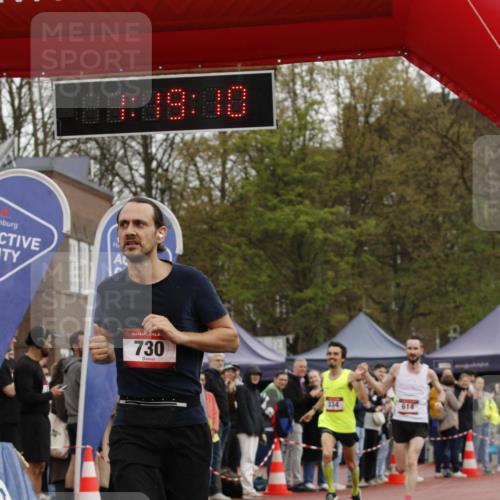 13.04.2025 - Hammer Lauf A. Gomolzig http://msf.ph/oto/7635080 13.04.2025 12:19:08 Ziel 14, 334, 614, 730 meine-sportfotos.de