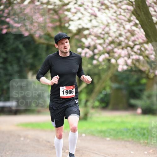 13.04.2025 - Hammer Lauf Dr. Thomas Lammeyer http://msf.ph/oto/7635254 13.04.2025 10:04:17 Laufen 120, 1966 meine-sportfotos.de