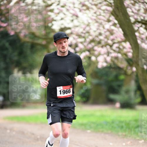 13.04.2025 - Hammer Lauf Dr. Thomas Lammeyer http://msf.ph/oto/7635264 13.04.2025 10:04:17 Laufen 120, 1966 meine-sportfotos.de