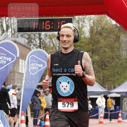 13.04.2025 - Hammer Lauf A. Gomolzig http://msf.ph/oto/7635325 13.04.2025 12:16:14 Ziel 233, 234, 579 meine-sportfotos.de