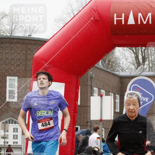 13.04.2025 - Hammer Lauf A. Gomolzig http://msf.ph/oto/7635736 13.04.2025 12:10:43 Ziel 484, 1376 meine-sportfotos.de