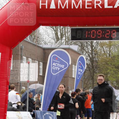 13.04.2025 - Hammer Lauf A. Gomolzig http://msf.ph/oto/7635913 13.04.2025 12:09:27 Ziel 312, 817, 818 meine-sportfotos.de