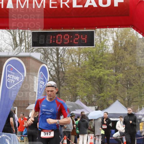 13.04.2025 - Hammer Lauf A. Gomolzig http://msf.ph/oto/7635920 13.04.2025 12:09:23 Ziel 312, 817, 818 meine-sportfotos.de