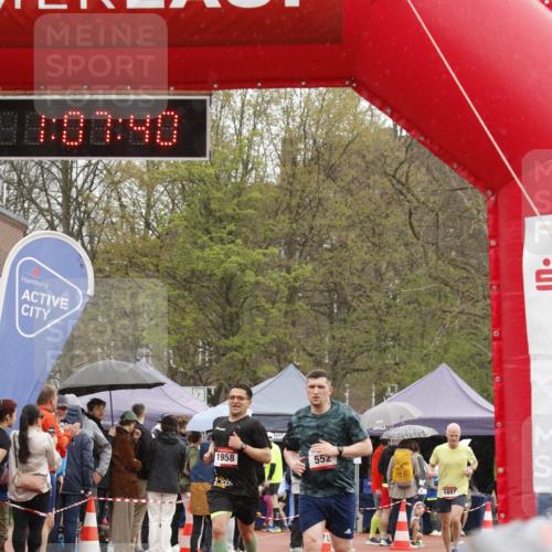 13.04.2025 - Hammer Lauf A. Gomolzig http://msf.ph/oto/7636104 13.04.2025 12:07:38 Ziel 552, 633, 1958 meine-sportfotos.de