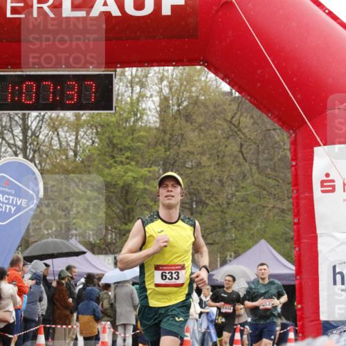 13.04.2025 - Hammer Lauf A. Gomolzig http://msf.ph/oto/7636118 13.04.2025 12:07:36 Ziel 552, 633, 1958 meine-sportfotos.de