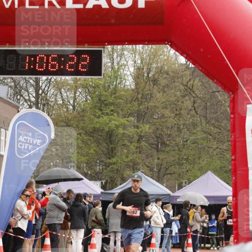13.04.2025 - Hammer Lauf A. Gomolzig http://msf.ph/oto/7636262 13.04.2025 12:06:20 Ziel 492, 1926 meine-sportfotos.de