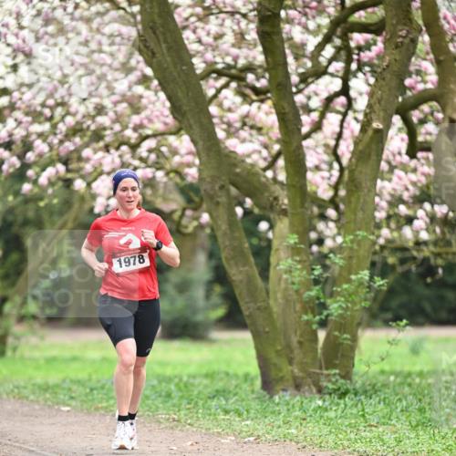 13.04.2025 - Hammer Lauf Dr. Thomas Lammeyer http://msf.ph/oto/7636778 13.04.2025 10:05:59 Laufen 1978 meine-sportfotos.de