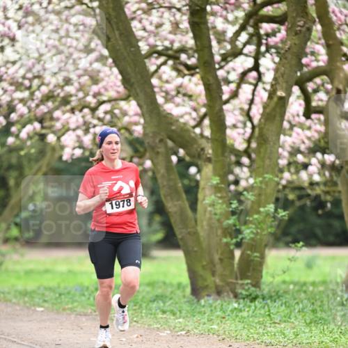 13.04.2025 - Hammer Lauf Dr. Thomas Lammeyer http://msf.ph/oto/7636792 13.04.2025 10:05:59 Laufen 1978 meine-sportfotos.de