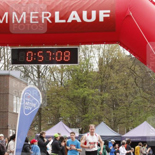 13.04.2025 - Hammer Lauf A. Gomolzig http://msf.ph/oto/7637561 13.04.2025 11:57:06 Ziel 929, 1258 meine-sportfotos.de