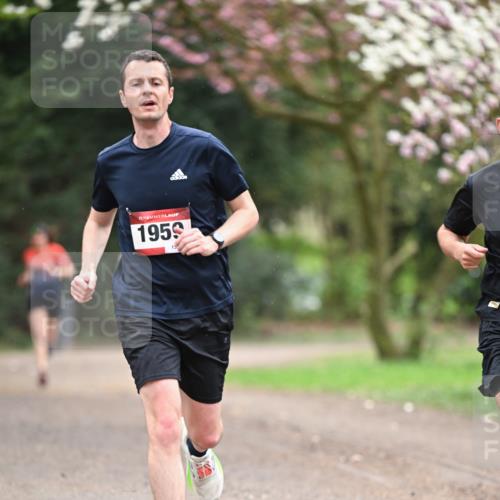 13.04.2025 - Hammer Lauf Dr. Thomas Lammeyer http://msf.ph/oto/7637833 13.04.2025 10:06:54 Laufen 15, 1959 meine-sportfotos.de