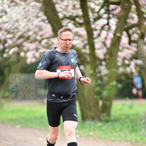 13.04.2025 - Hammer Lauf Dr. Thomas Lammeyer http://msf.ph/oto/7637907 13.04.2025 10:06:58 Laufen 15 meine-sportfotos.de