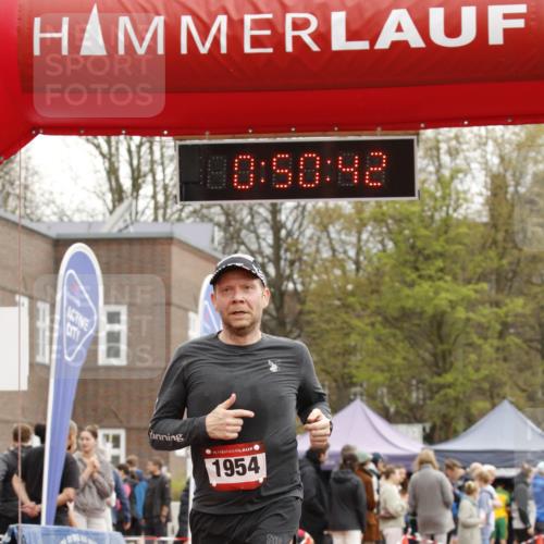 13.04.2025 - Hammer Lauf A. Gomolzig http://msf.ph/oto/7638268 13.04.2025 11:50:41 Ziel 112, 1954 meine-sportfotos.de